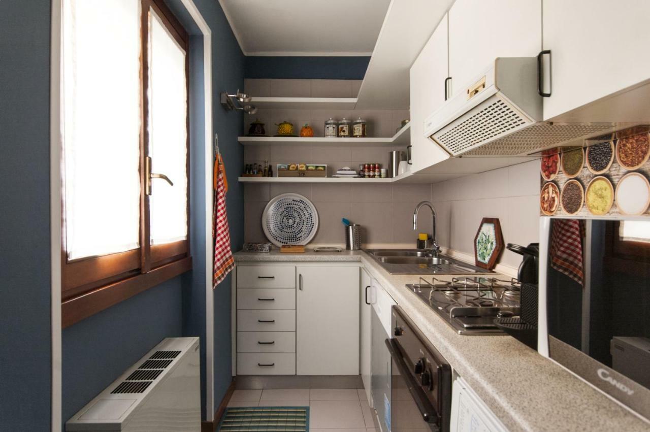 Fancy Blue Duomo Duplex Apartement Milan Bagian luar foto