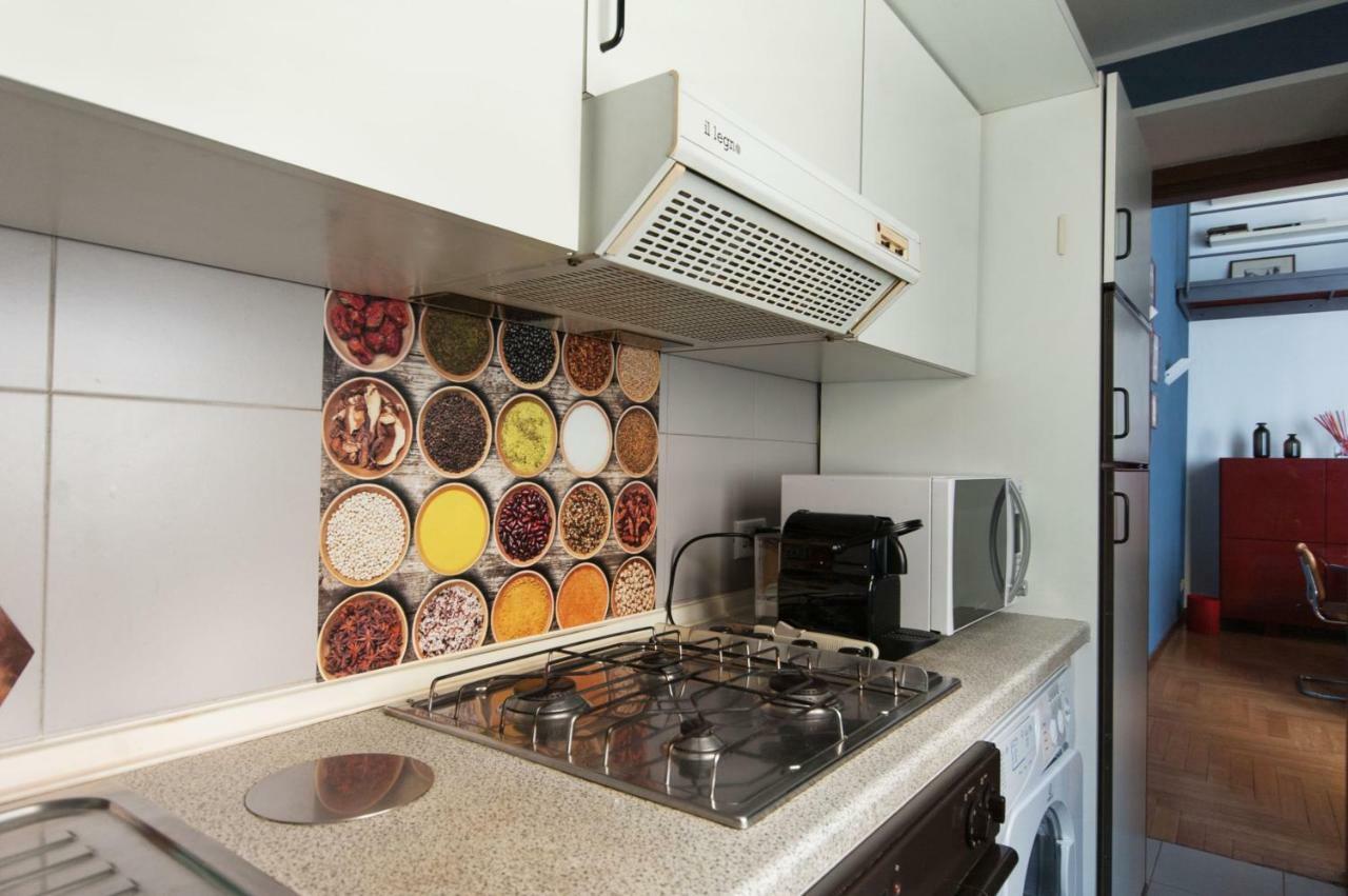 Fancy Blue Duomo Duplex Apartement Milan Bagian luar foto