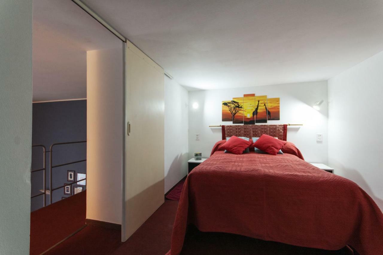 Fancy Blue Duomo Duplex Apartement Milan Bagian luar foto
