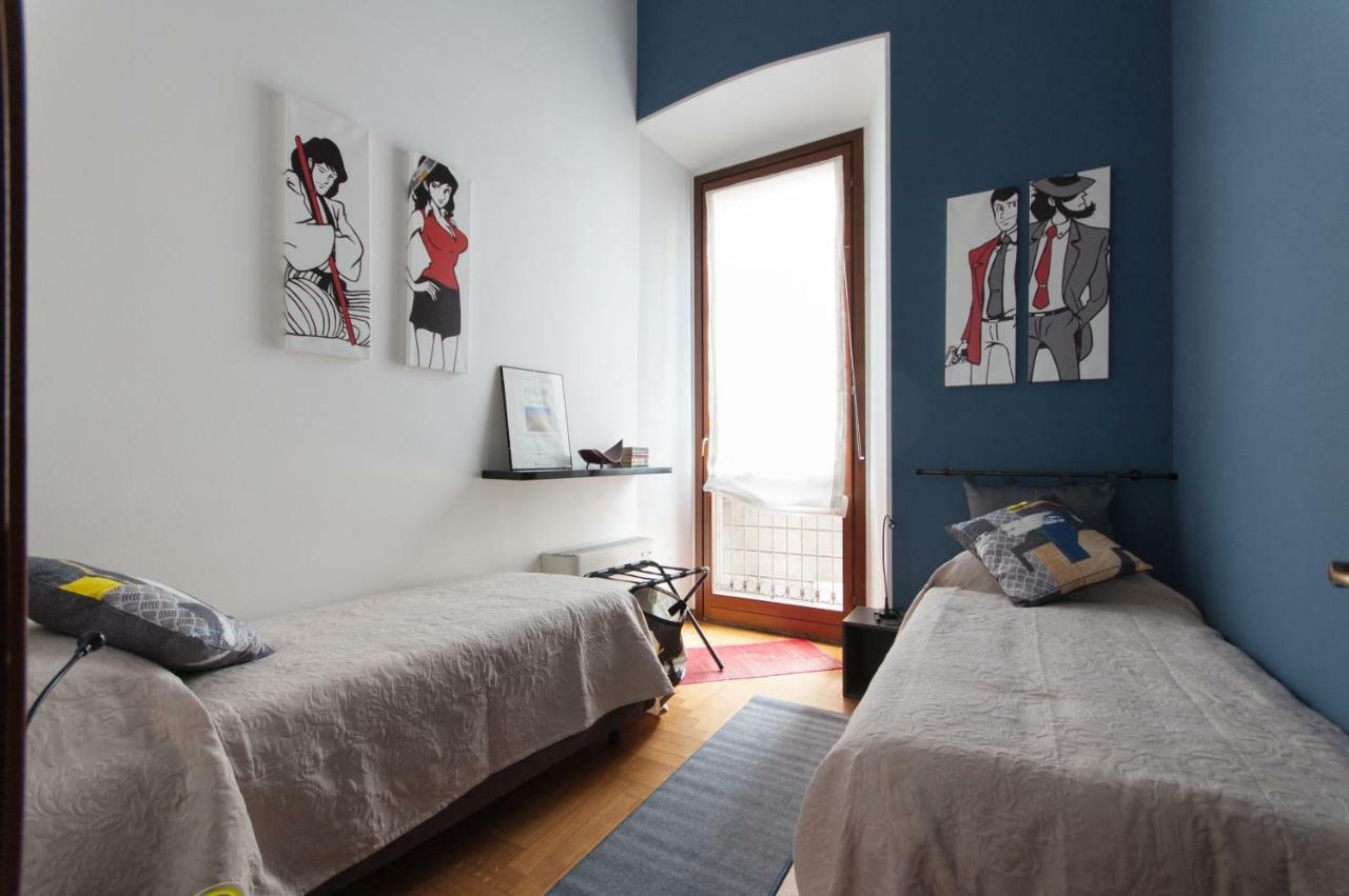 Fancy Blue Duomo Duplex Apartement Milan Bagian luar foto
